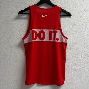 NWOT Nike Bold Red Sleeveless Athletic Top Womans XS